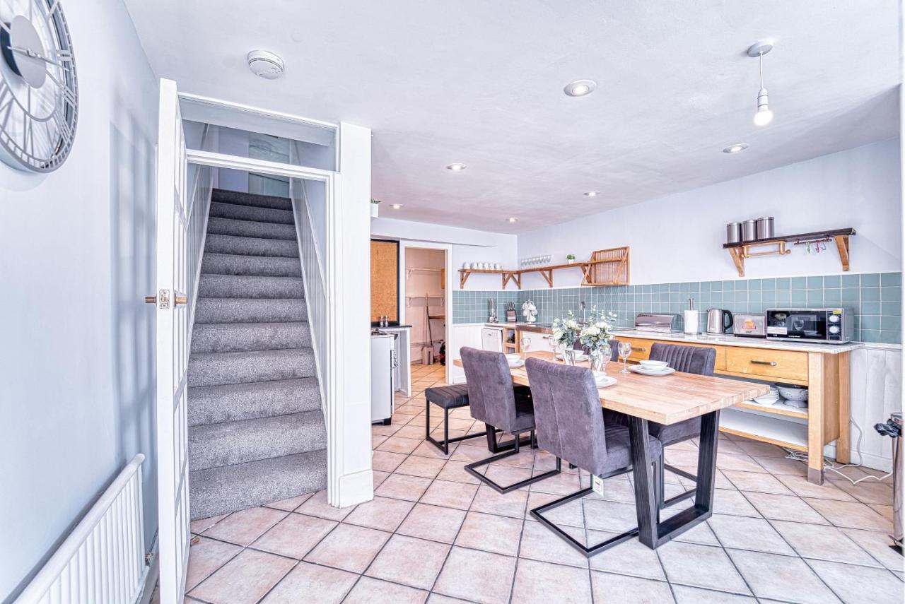 The Stylish Gem Of Bath - Football Table - Sleeps 10 المظهر الخارجي الصورة